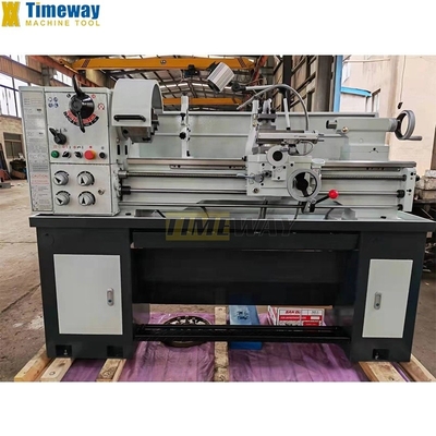 220/380V Spannung Mini Drehmaschine Horizontale Lücke Bett Drehmaschine mit 1930 * 760 * 1580mm Abmessungen