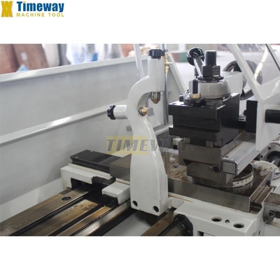 220/380V Spannung Mini Drehmaschine Horizontale Lücke Bett Drehmaschine mit 1930 * 760 * 1580mm Abmessungen