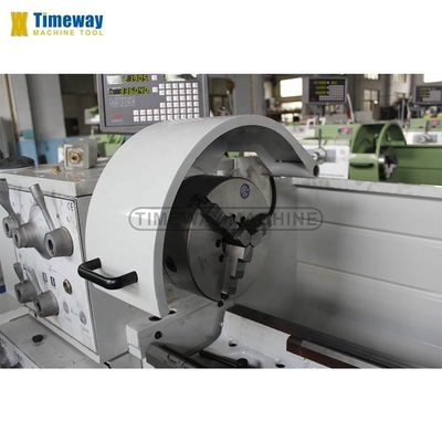 Drehmaschine mit 58 mm Spindelbohrung Max. Länge des Werkstücks 1000 mm