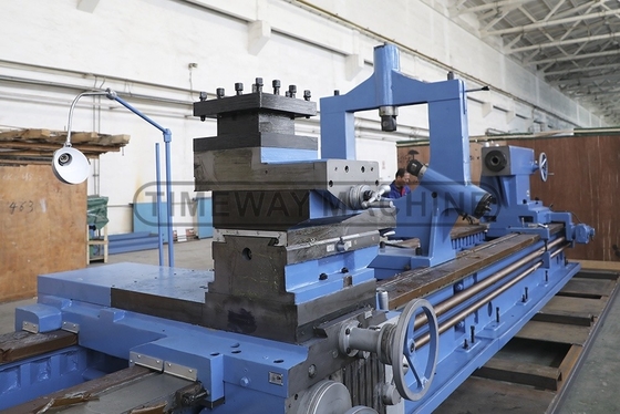 Universal Drehmaschine für schwere Teile Max. Drehlänge 4800 mm Langlebigkeit