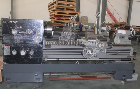 Aktualisierung auf 105 mm Spindelbohrung Universal Metallzentrum Drehmaschine für bessere Leistung