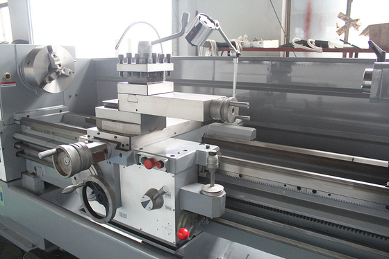 Max. Schwung über die Lücke 900mm Universal Präzision Lücke-Bett oder Bank Drehmaschine / Tornos CL-660 für die Herstellungsanlage