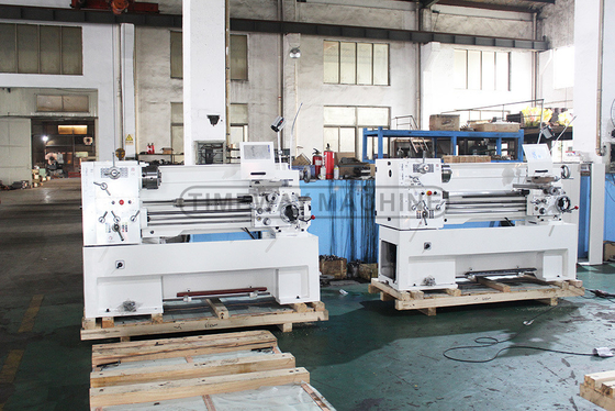 400-800mm Schwing-Taper von Heckstock-Hülle MT4 Horizontale Präzisionslücke Bett Metalldrehmaschine