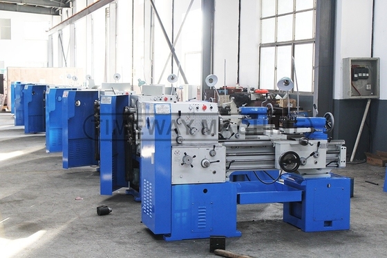 16 1600 R.P.M. Hochpräzisions-Metalldrehmaschine Mini-Drehmaschine Werkzeug mit 1500 KG Gewicht