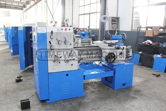 16 1600 R.P.M. Hochpräzisions-Metalldrehmaschine Mini-Drehmaschine Werkzeug mit 1500 KG Gewicht