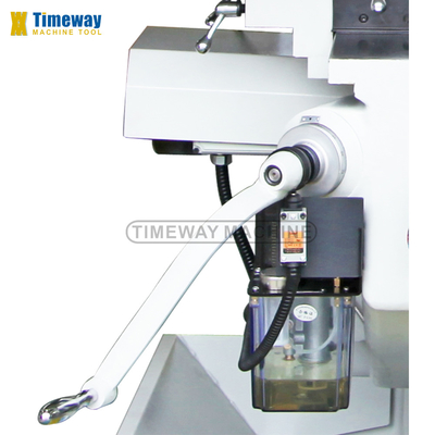 M330A mit R8 Spindel-Taper und 330x1370 Tischgröße