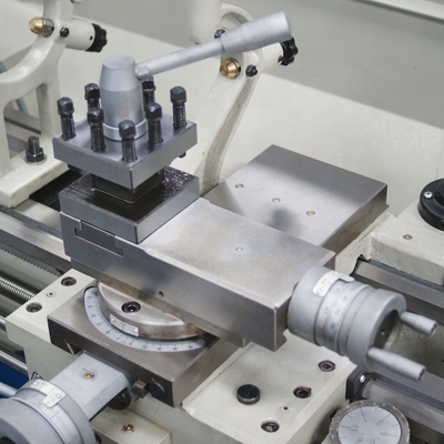 1940X760X1520mm Spindelpräzisionsdrehmaschine mit mittlerer Verarbeitungskapazität