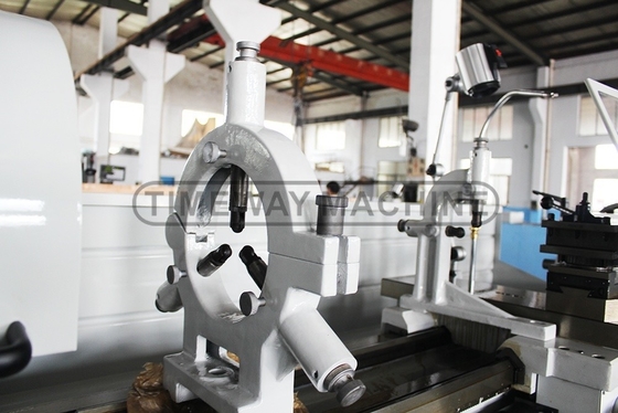Metalldrehen 410mm Schwingende horizontale Drehmaschine Werkzeug bei und mit 0,01mm Rundheit