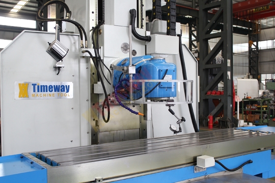 2600 X/Y/Z Travel BM7110/2 Schwerlast Universal-Bett-Fräsmaschine für Nutzen