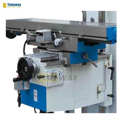 300mm Tischfahrt 3kW Spindelmotor Leistung Horizontale Knie-Typ universelle Fräsmaschine