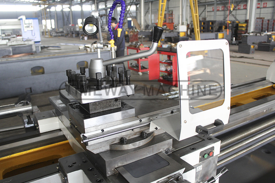 Energieförderungsrohr-Drehmaschine Q-200 550 mm Bettbreite für einen reibungslosen Drahtenprozess