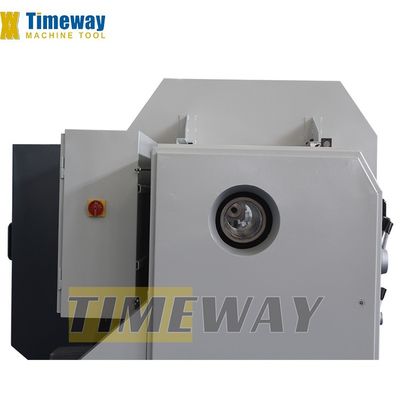 Verkaufen Sie 130mm Spindelbohrung Schwerlast Horizontale Drehmaschine mit 755mm Bettbreite