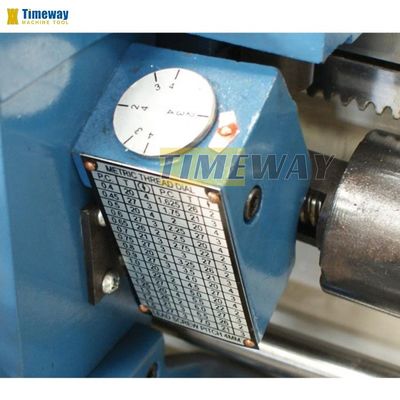 Metalldrehmaschine mit Max. Schwing über Bett 356mm und Max. Länge des Werkstücks 1000mm