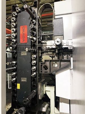 24 Werkzeugmagazin Kapazität Hochpräzision Vierachs-CNC-Horizontalbearbeitungszentrum