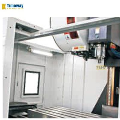 1300 mm Tischfahrt Hochpräzisions vertikaler Bearbeitungszentrum für fortgeschrittene Bearbeitung