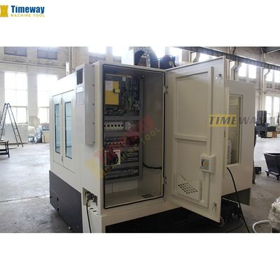 BT-40 Spindel-Taper-Vertikalbearbeitungszentrum mit hoher Festigkeit