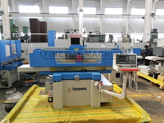 Y-Achsenbewegung 238mm CNC-Schleifmaschine Sattel bewegliche Art Oberflächenschleifmaschine