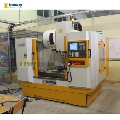2800*2300*2400 VMC 850 CNC-Maschinenzentrum für hochpräzise vertikale Bearbeitung von Metallen