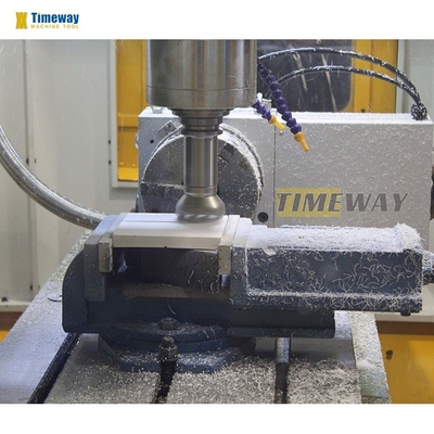 2800*2300*2400 VMC 850 CNC-Maschinenzentrum für hochpräzise vertikale Bearbeitung von Metallen