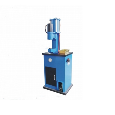 Verbessern Sie Ihren Fiat 100-90 mit QY-6 Modell Pneumatische hydraulische Bremsschuhe Rivet Maschine
