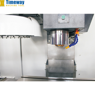 700 mm X-Achsen-Reisen VMC650 Maschine mit vertikaler Bearbeitungszentrale mit BT-40 Spindel-Taper