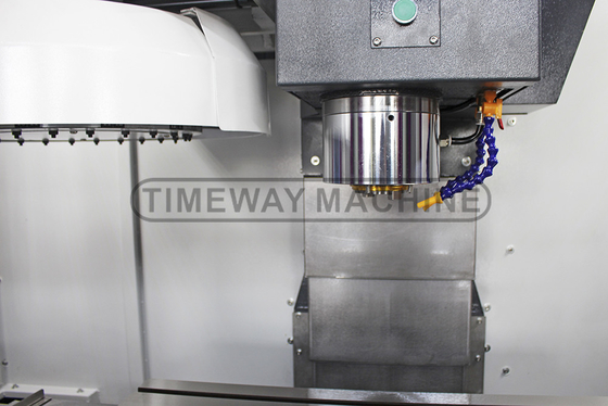 VMC650 CNC-Fräsmaschine mit ±0,01 mm Positionierungsgenauigkeit
