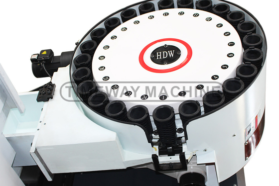 VMC1370 Groß vertikaler Bearbeitungszentrum CNC-Fräsmaschine mit 1300 mm Tischfahrt
