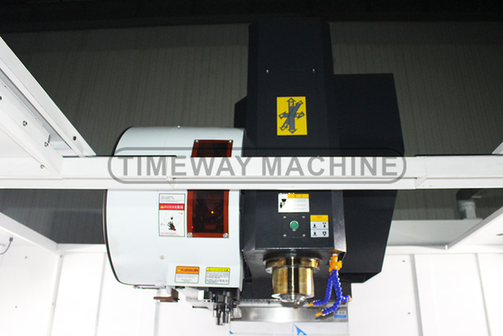 VMC1370 Groß vertikaler Bearbeitungszentrum CNC-Fräsmaschine mit 1300 mm Tischfahrt