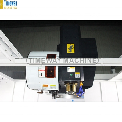 1300 mm X-Achsen-Reisen CNC 3-Achsen-Vertikalbearbeitungszentrum mit Fanuc/Siemens-Steuerung