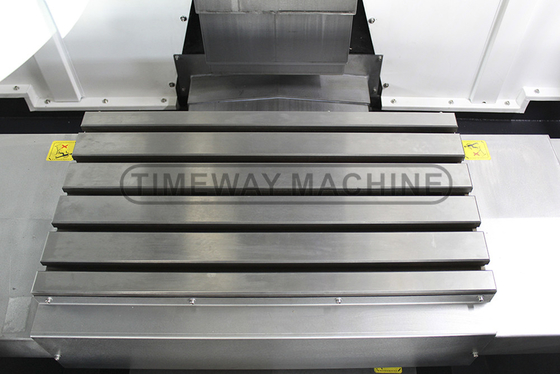 Hochgenaue VMC650 vertikale Maschinenzentrale mit CNC-Systemn-Zuführgeschwindigkeit