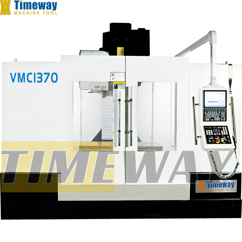 1360x700 Tischgröße 3-Achsen VMC1370 Vertikalbearbeitungszentrum Maschine CNC-Fräsmaschine